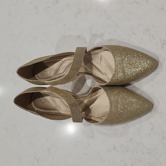 Size 9 Gold Shimmer Formal Heels - Picture 1 of 4
